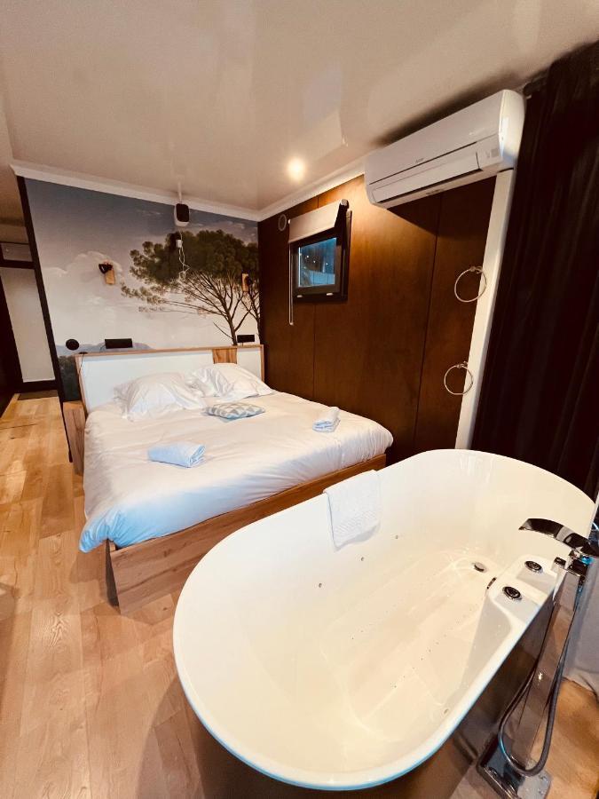 Escale Royale Frejus Hotel Ngoại thất bức ảnh